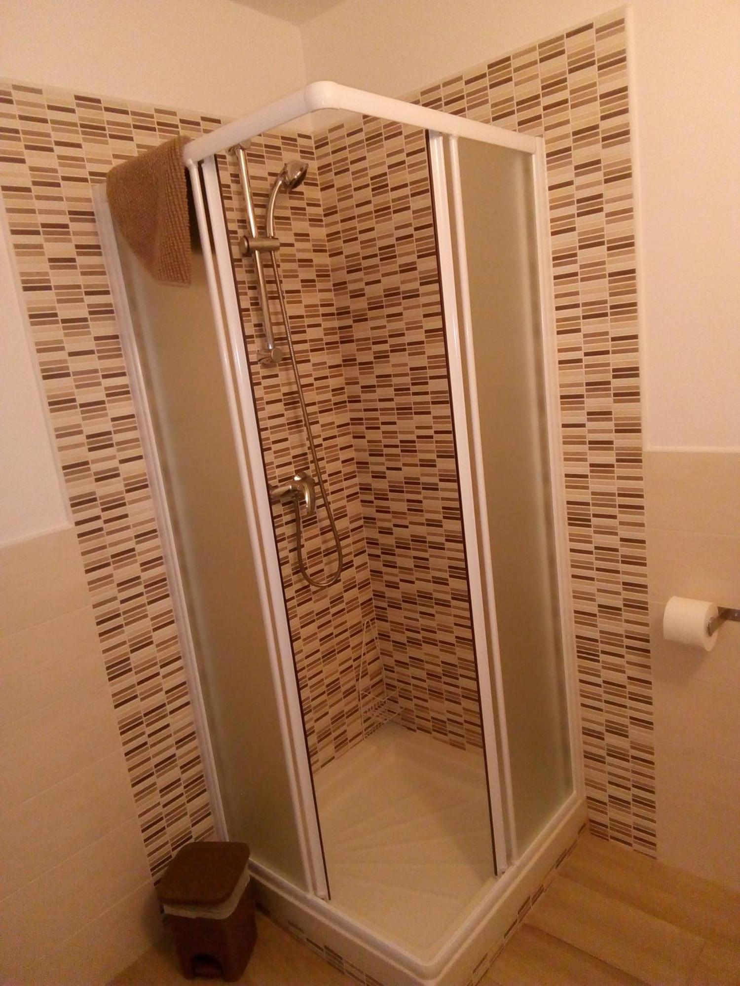 Venanzio! Apartment Pianello Del Lario Luaran gambar